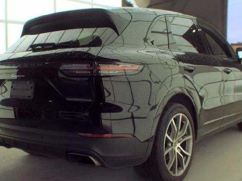 Used 2019 Porsche Cayenne AWD/4WD image 3