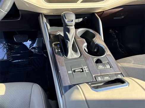 Used 2021 Toyota Highlander Limited image 21