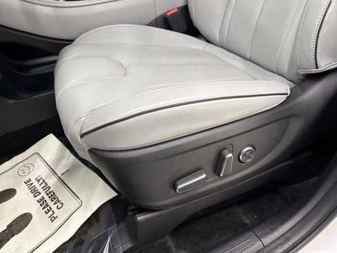Used 2024 Hyundai Palisade SEL w/ Premium Package image 12