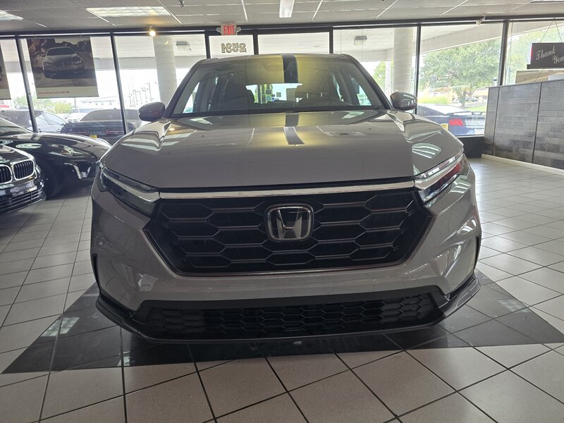 Used 2025 Honda CR-V LX image 2