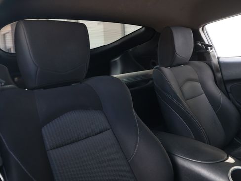 Used 2020 Nissan 370Z Coupe image 13