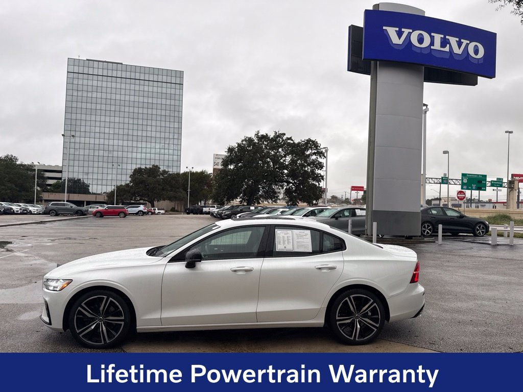 Used 2021 Volvo S60 T5 R-Design FWD image 4