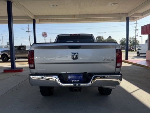 Used 2013 RAM 2500 Tradesman w/ Chrome Appearance Group image 4