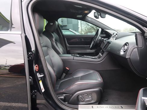Used 2014 Jaguar XJ R LWB RWD image 24