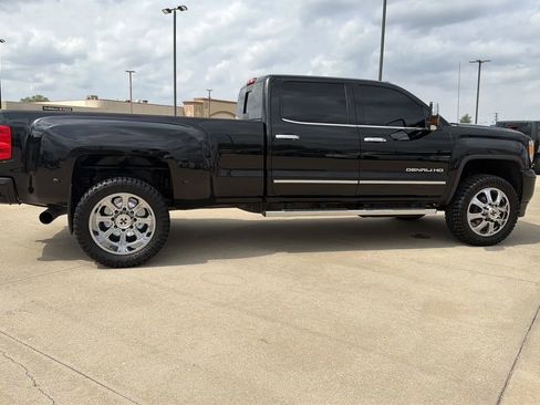 Used 2015 GMC Sierra 3500 Denali w/ Duramax Plus Package image 30