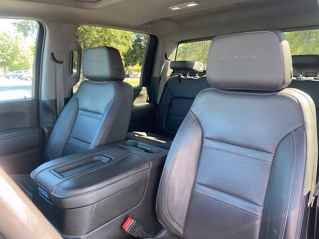 Used 2022 GMC Sierra 2500 Denali w/ Denali Ultimate Package AWD/4WD image 12