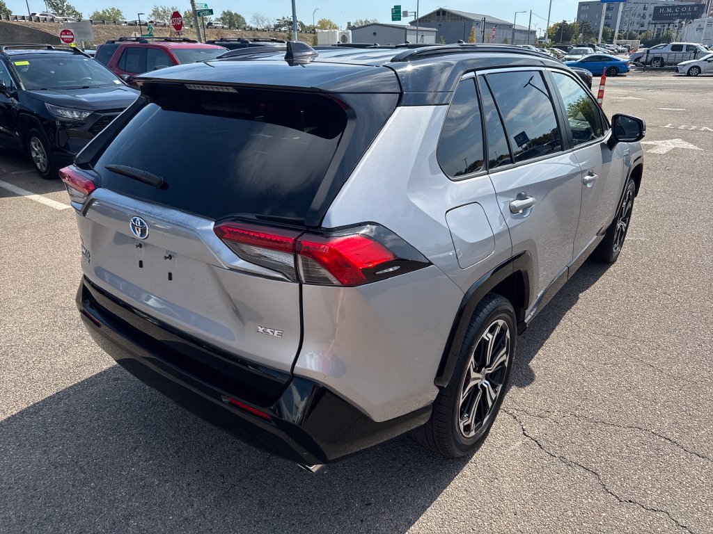 Used 2023 Toyota RAV4 XSE w/ Weather Package AWD/4WD image 9