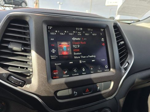 Used 2021 Jeep Cherokee Trailhawk w/ Sun, Sound & Nav Group image 37