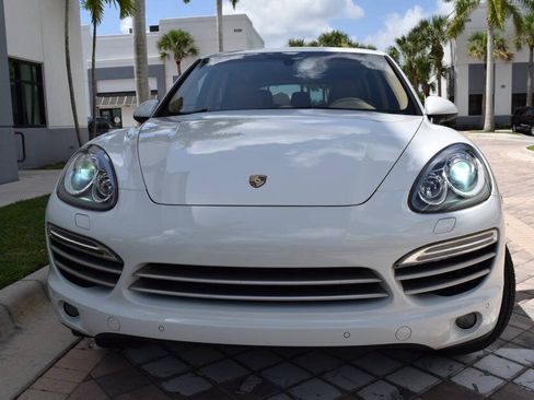 Used 2014 Porsche Cayenne Diesel Platinum Edition AWD/4WD image 37