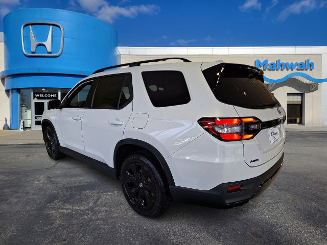 New 2026 Honda Pilot Black Edition image 4