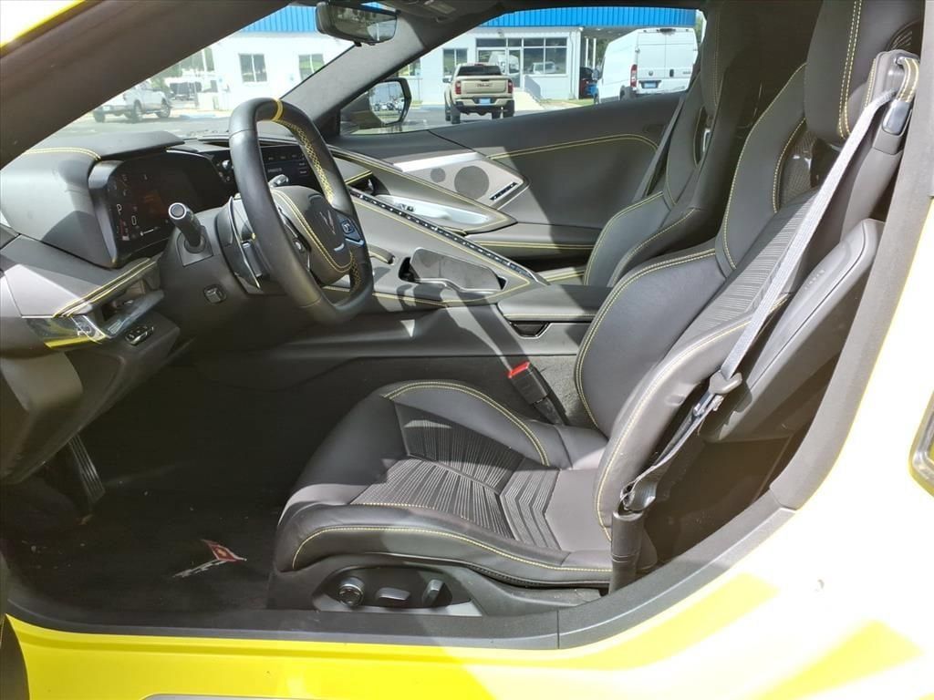 Used 2020 Chevrolet Corvette Stingray Premium Cpe w/ 3LT Preferred Equipment Group RWD image 20