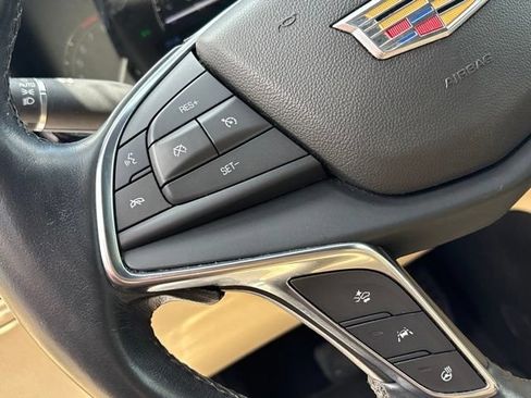 Used 2018 Cadillac XT5 Premium Luxury w/ Driver Assist Package FWD image 11