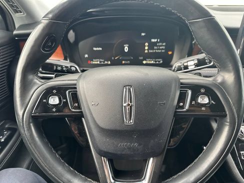 Used 2022 Lincoln Corsair Reserve AWD/4WD image 30