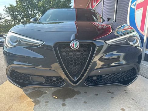 Used 2022 Alfa Romeo Stelvio Veloce image 7