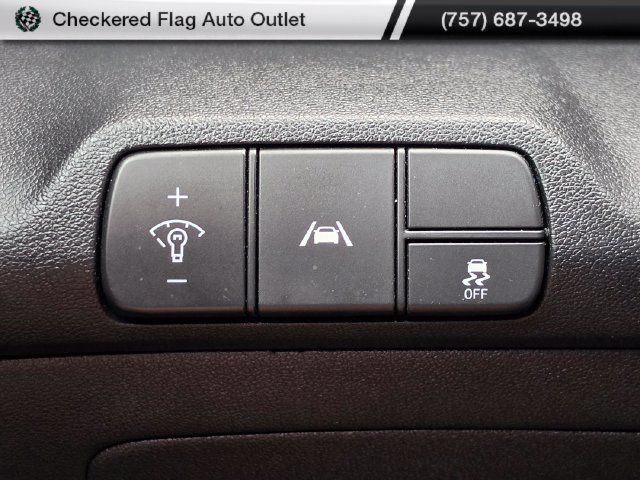 Used 2022 Hyundai Elantra SEL w/ Convenience Package FWD image 10