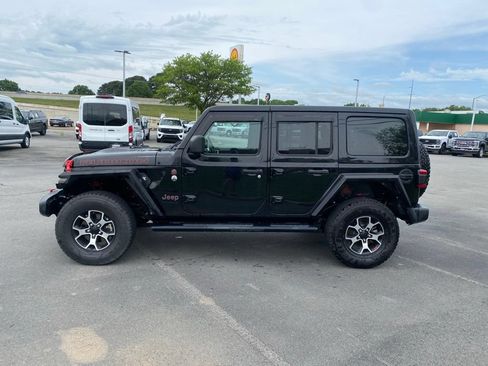 Used 2022 Jeep Wrangler Unlimited Rubicon w/ LED Lighting Group AWD/4WD image 4