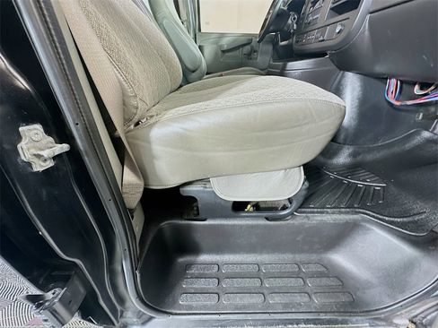 Used 2020 Chevrolet Express 3500 LT w/ LT Preferred Equipment Group image 22