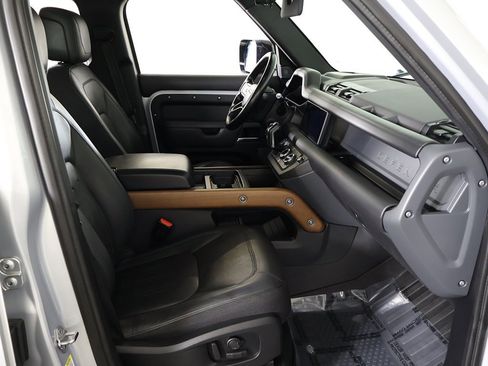 Used 2020 Land Rover Defender 110 X image 36