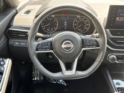 Used 2023 Nissan Altima 2.5 SR w/ SR Premium Package FWD image 23