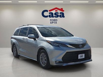 Used 2022 Toyota Sienna XLE
