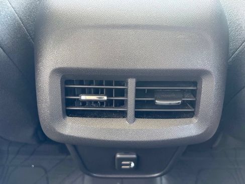 Used 2024 Chevrolet Equinox LS w/ LS Convenience Package FWD image 33