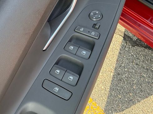 Used 2022 Hyundai Elantra SEL w/ Convenience Package FWD image 19