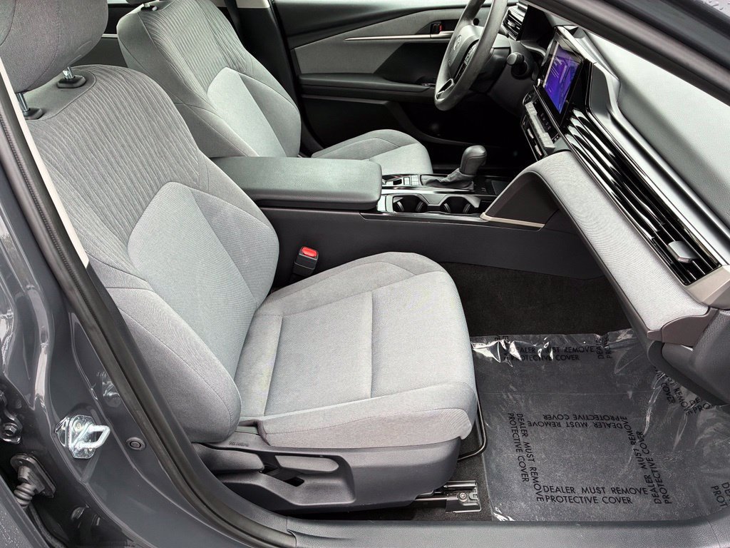 Used 2025 Toyota Camry LE w/ Convenience Package AWD/4WD image 30