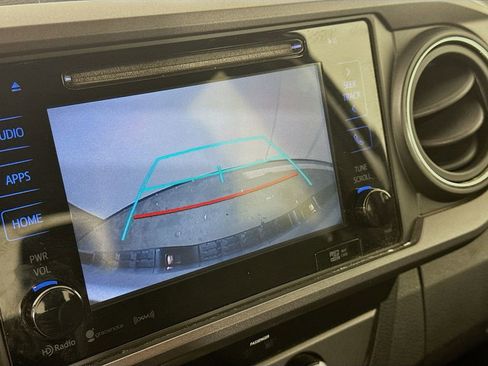 Used 2016 Toyota Tacoma TRD Sport w/ Towing Package image 14