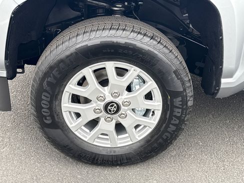 New 2026 Toyota Tacoma SR5 RWD image 5