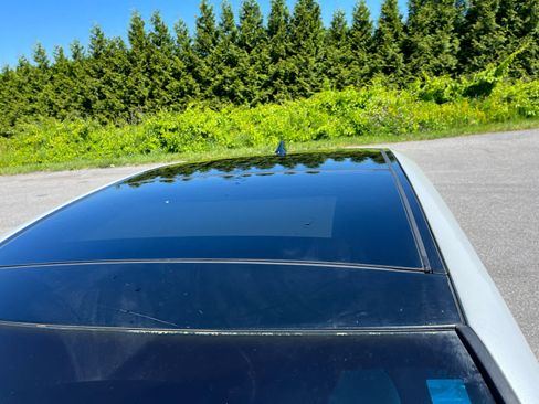 Used 2018 Toyota Camry XSE w/ Driver Assist Package FWD image 9
