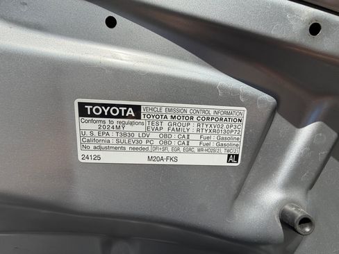 Used 2024 Toyota Corolla LE w/ LE Convenience Package FWD image 22