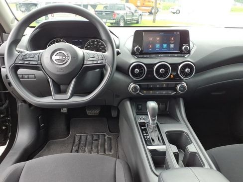 Used 2025 Nissan Sentra S FWD image 17