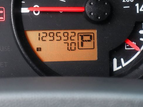 Used 2015 Nissan Xterra X image 21