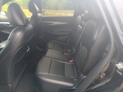Used 2021 INFINITI QX50 Luxe w/ Appearance Package image 16