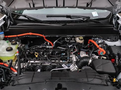 New 2025 Ford Maverick XL image 30