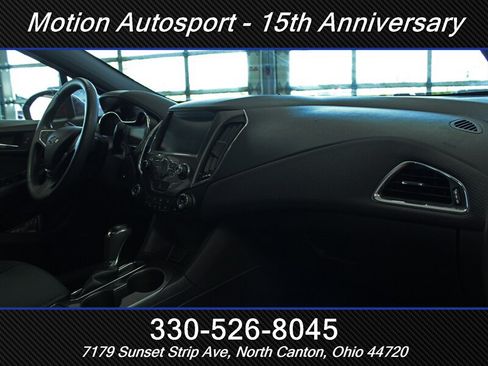 Used 2016 Chevrolet Cruze LT w/ Sun And Sound Package FWD image 33