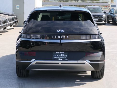 Used 2024 Hyundai Ioniq 5 SEL RWD image 5