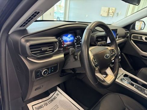 Used 2023 Ford Explorer XLT w/ Equipment Group 202A AWD/4WD image 21