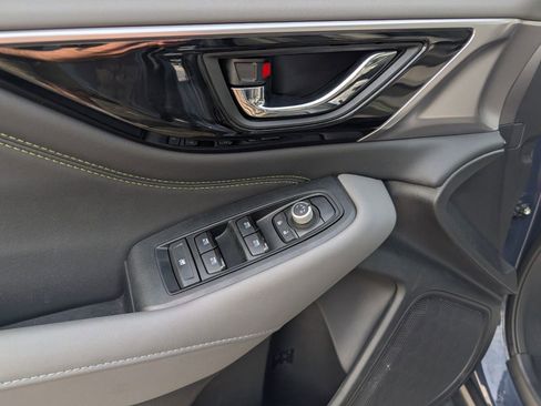 Used 2025 Subaru Outback Onyx Edition image 25