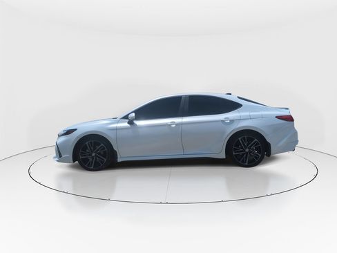 Used 2026 Toyota Camry XSE w/ Premium Plus Package FWD image 5