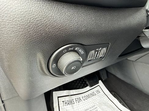 Used 2022 Jeep Compass Latitude w/ Convenience Group AWD/4WD image 23