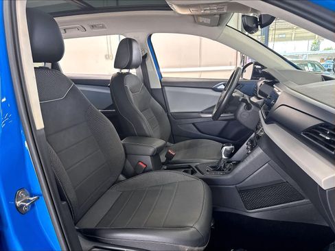 Used 2023 Volkswagen Taos SE w/ Panoramic Sunroof Package FWD image 32