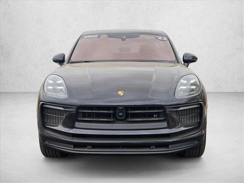 Used 2023 Porsche Macan S AWD/4WD image 2