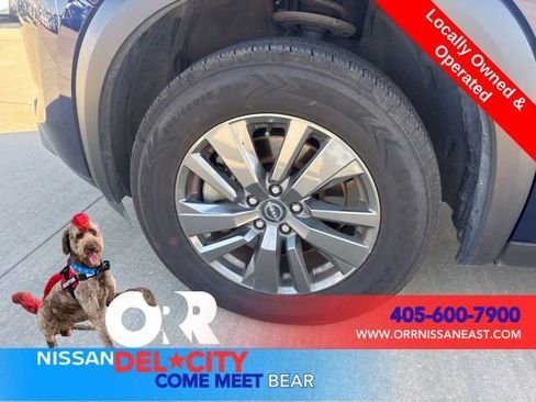 Used 2024 Nissan Pathfinder SV image 9