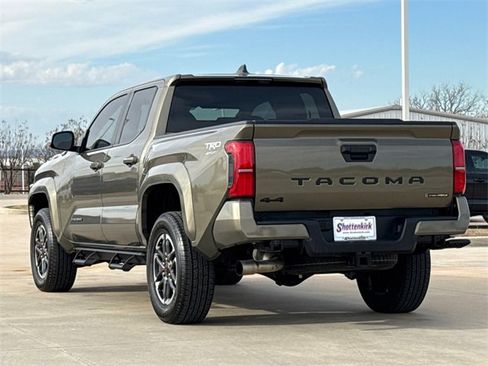 Used 2025 Toyota Tacoma TRD Sport image 6