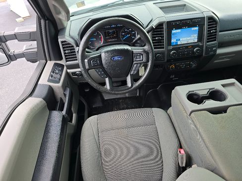 Used 2017 Ford F250 XL w/ STX Appearance Package AWD/4WD image 23