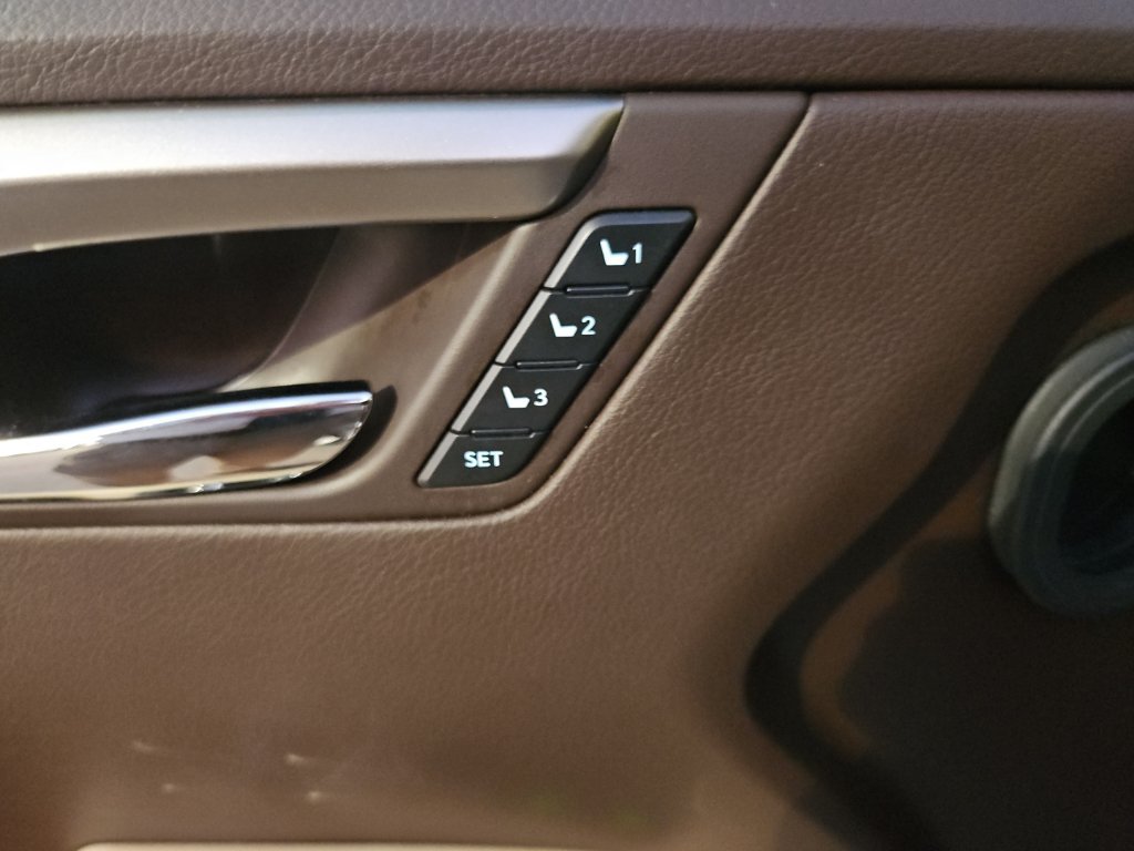 Used 2017 Lexus RX 350 AWD w/ Premium Package image 17