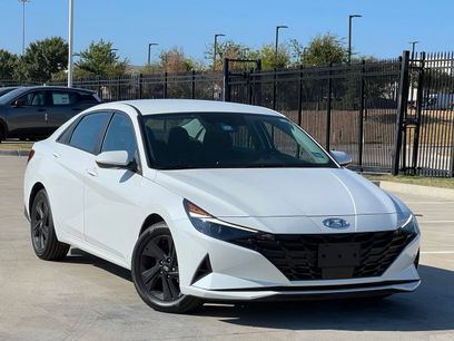 Used 2022 Hyundai Elantra SEL w/ Convenience Package