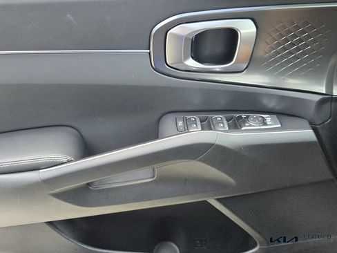 Certified 2026 Kia Sorento LX FWD image 29