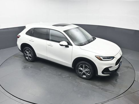 Used 2024 Honda HR-V EX-L image 40
